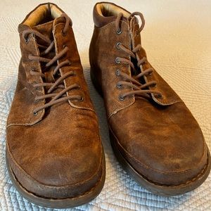 Born Nigel Chukka boots, size 10.5